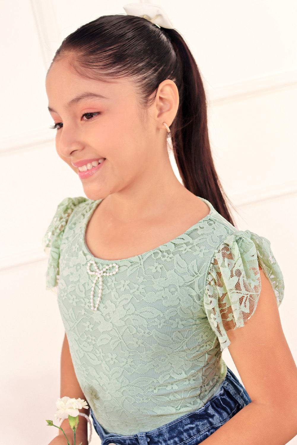 Body de encaje manga recogida que forma lazo y escote redondo