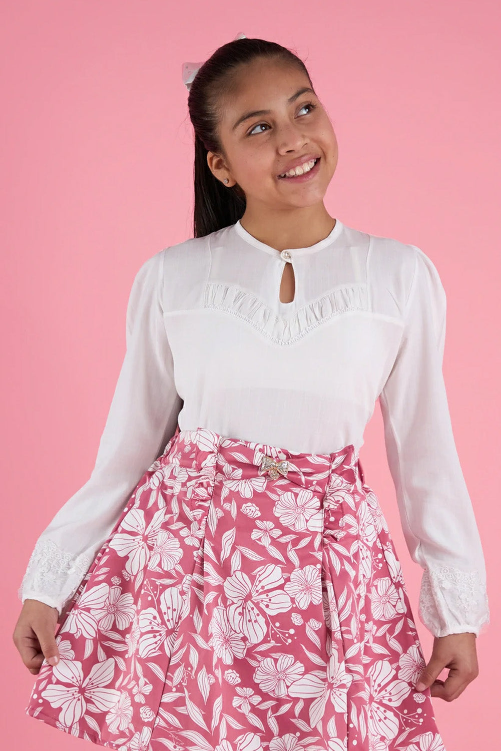 BLUSA PIEZAS RECOGIDAS EN CANESU CORTE CORAZON Y MANGAS ABULLONADAS - BLNA0293