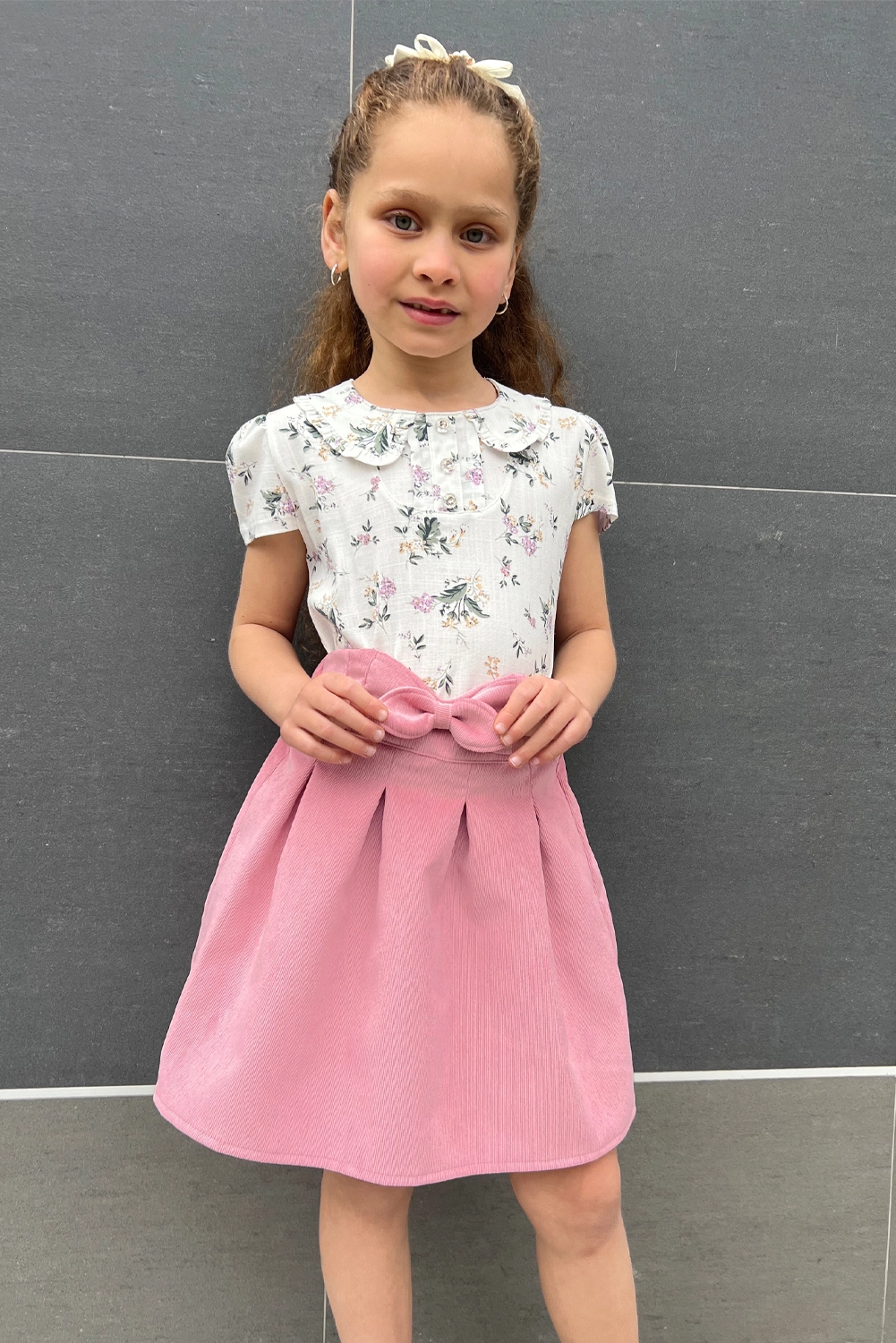 Blusa Floreada con Cuello Bebé
