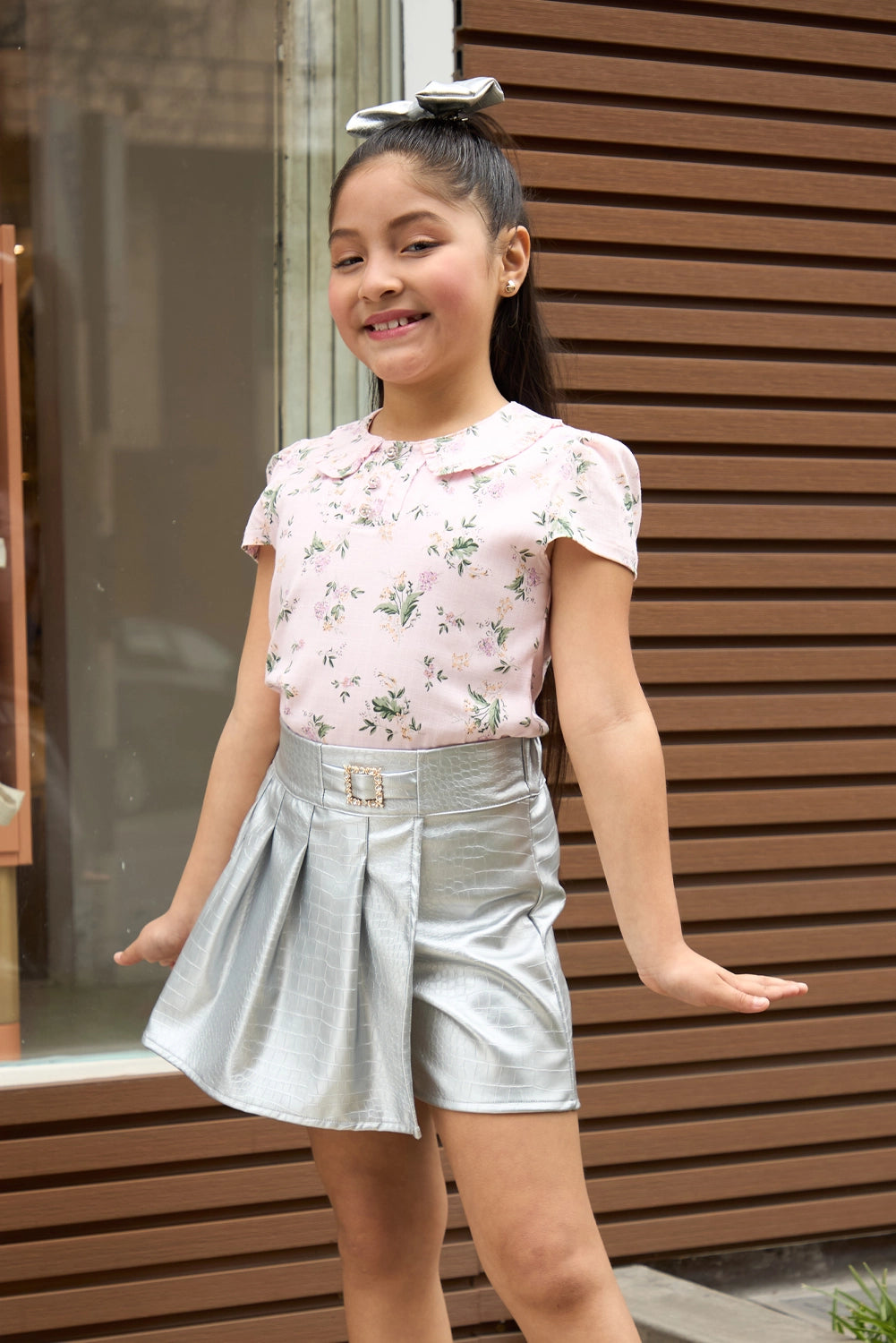 Blusa Floreada con Cuello Bebé