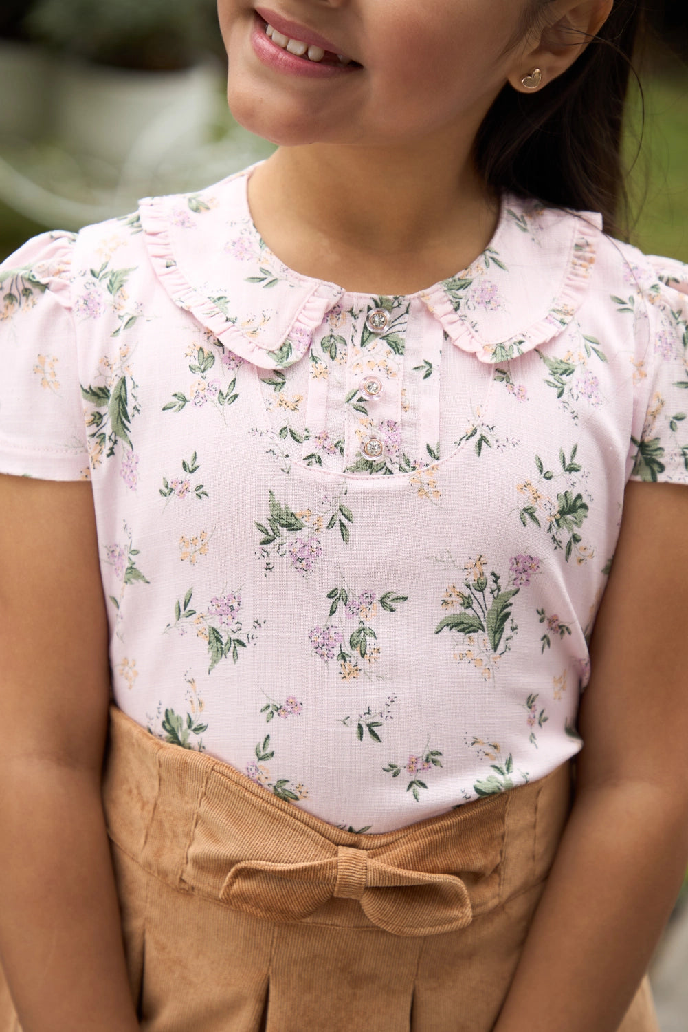 Blusa Floreada con Cuello Bebé
