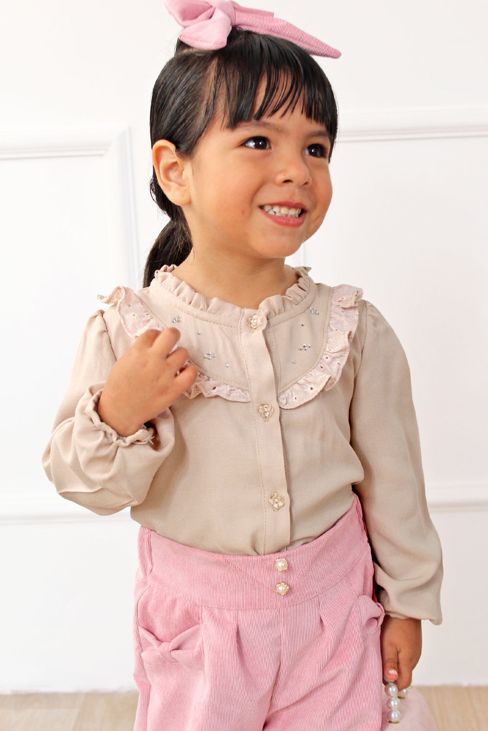 Blusa de Rayón para Niña con Volantes en Brodery y Pedrería