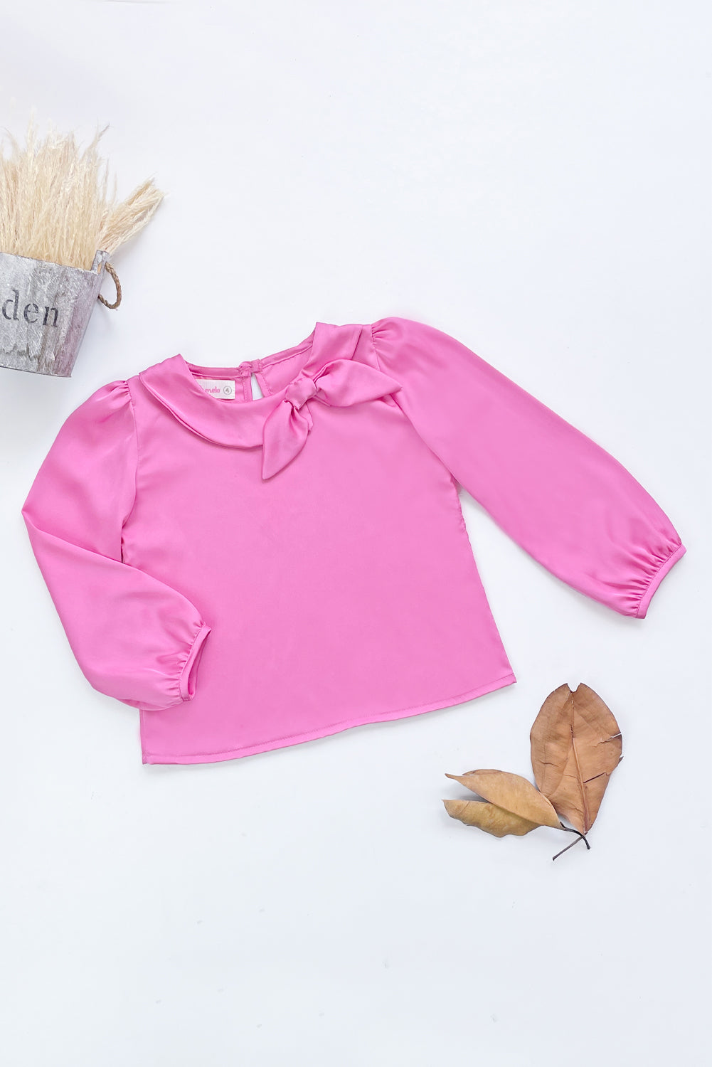 Blusa de Seda para Niña con Cuello Bebé Asimétrico y Lazo – BLNA0325