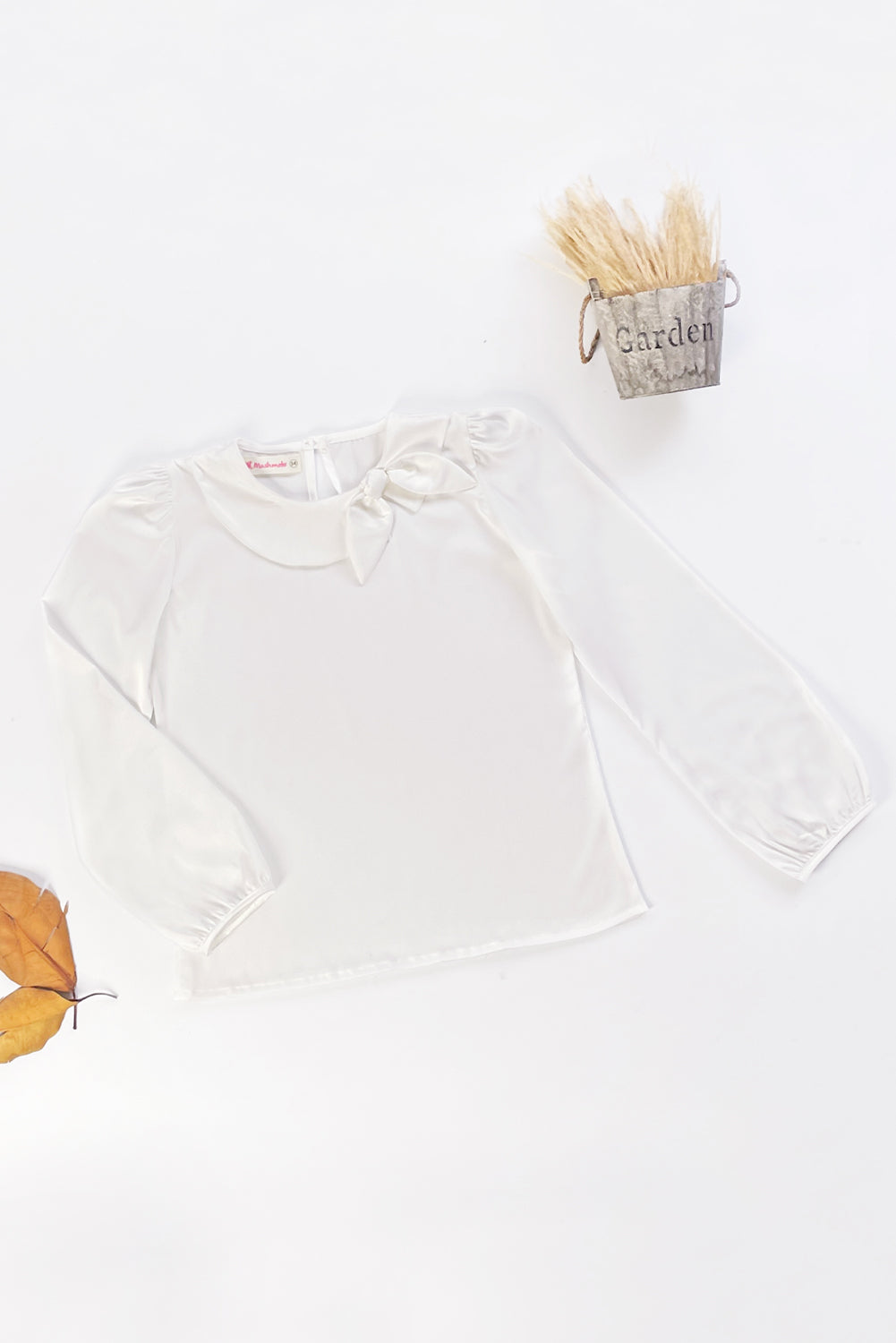 Blusa de Seda para Niña con Cuello Bebé Asimétrico y Lazo – BLNA0325