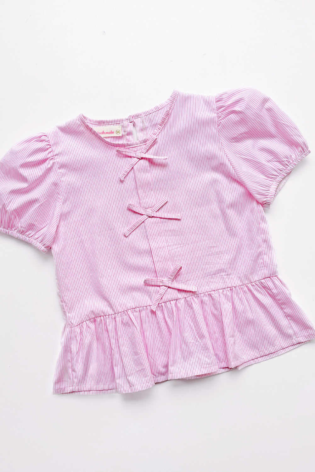 Blusa manga corta con Lazitos en delantero y bello faldon recogido