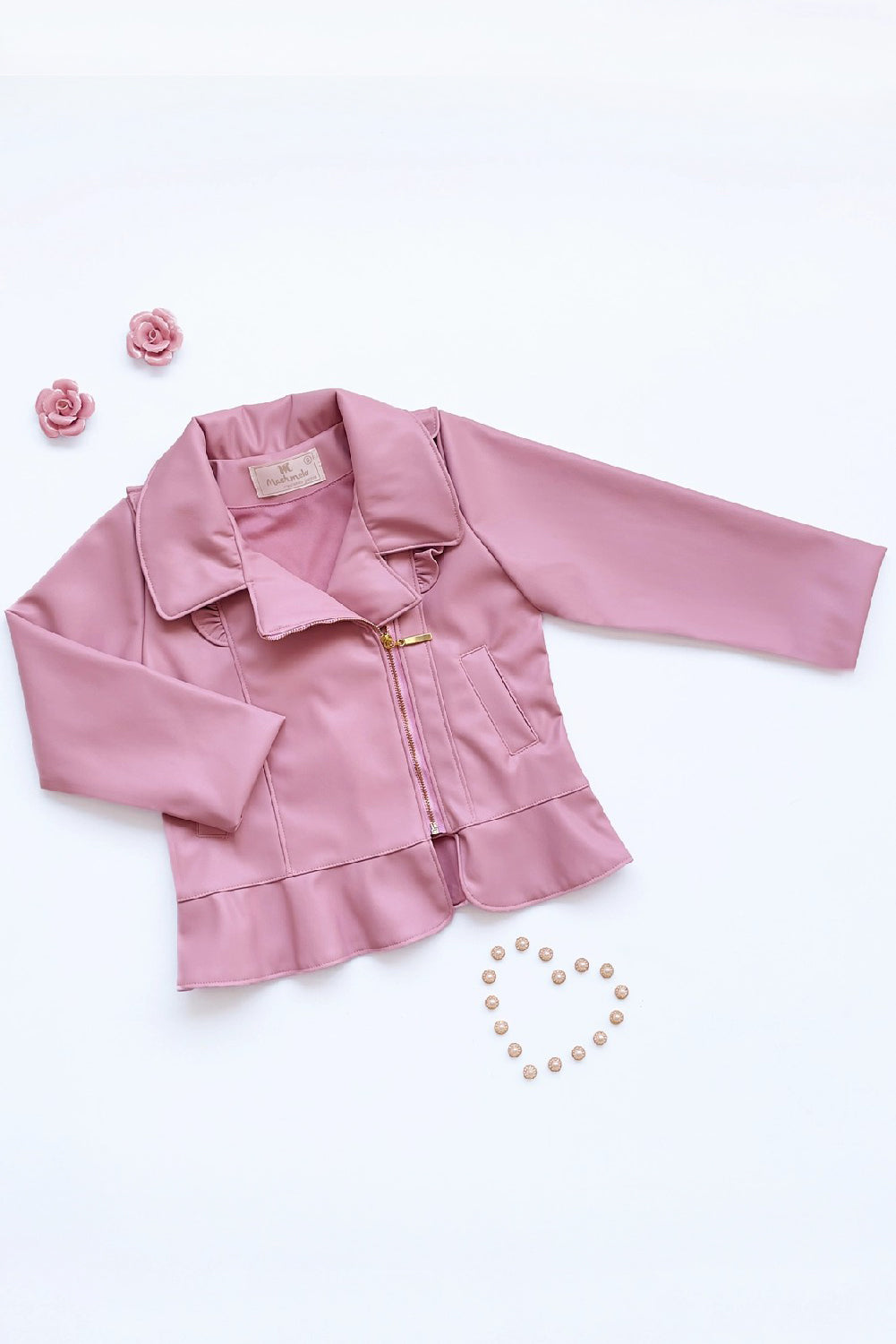 Chaqueta en cuerina con volantes