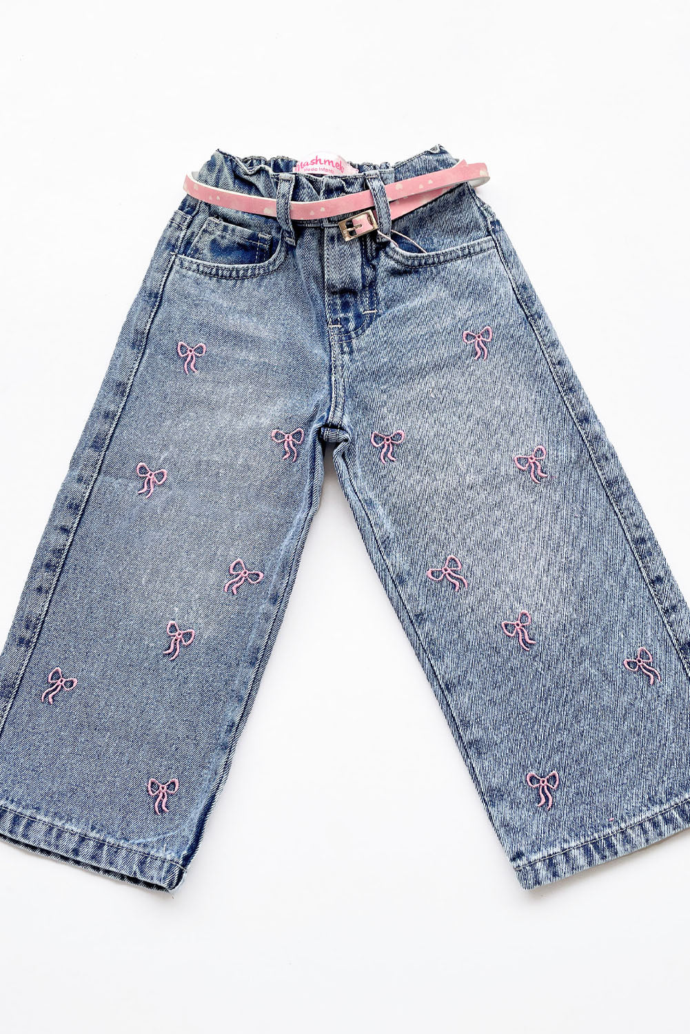Pantalón Jean con Bordado de Lazos