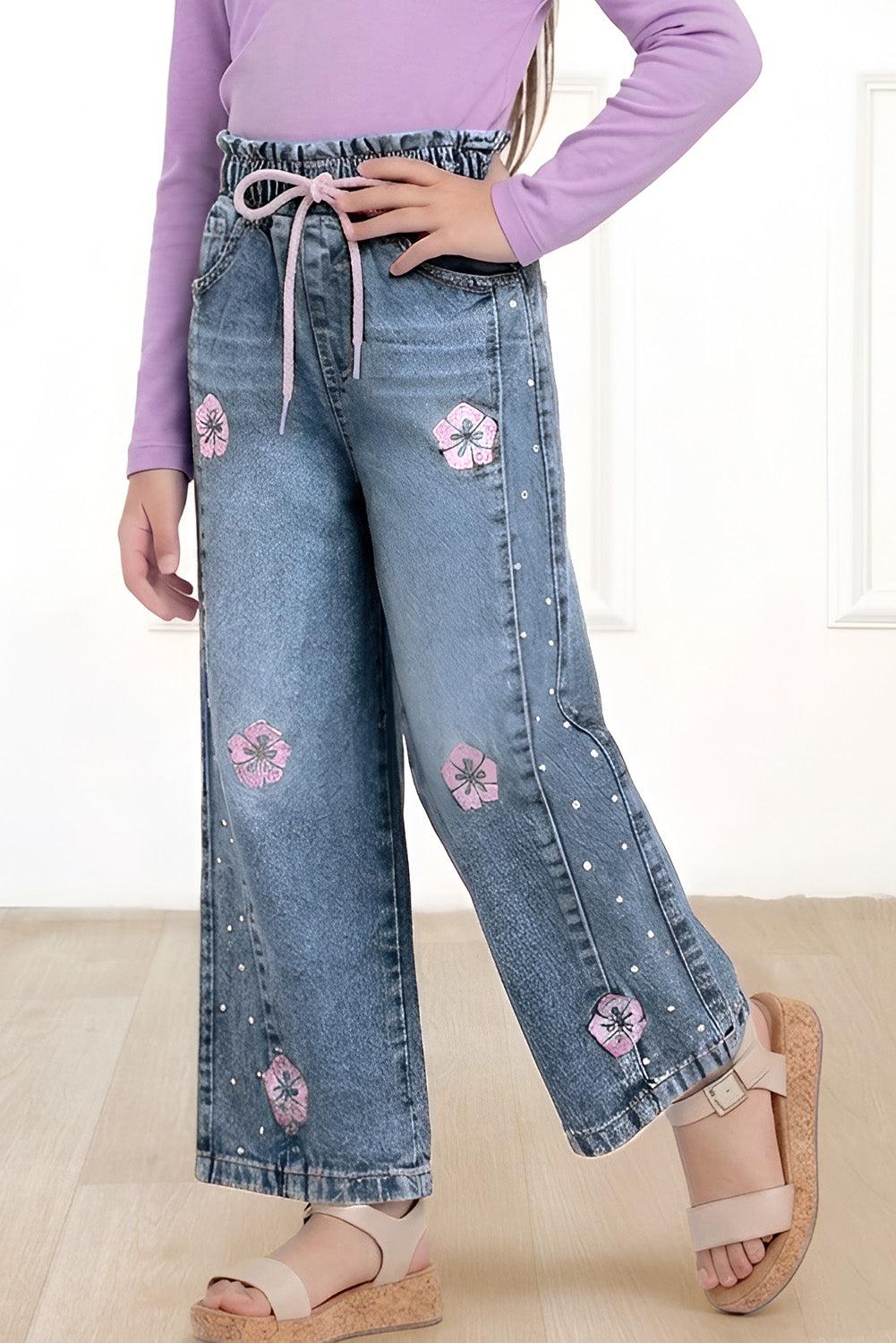 Pantalón Jean con Bordado de Flores