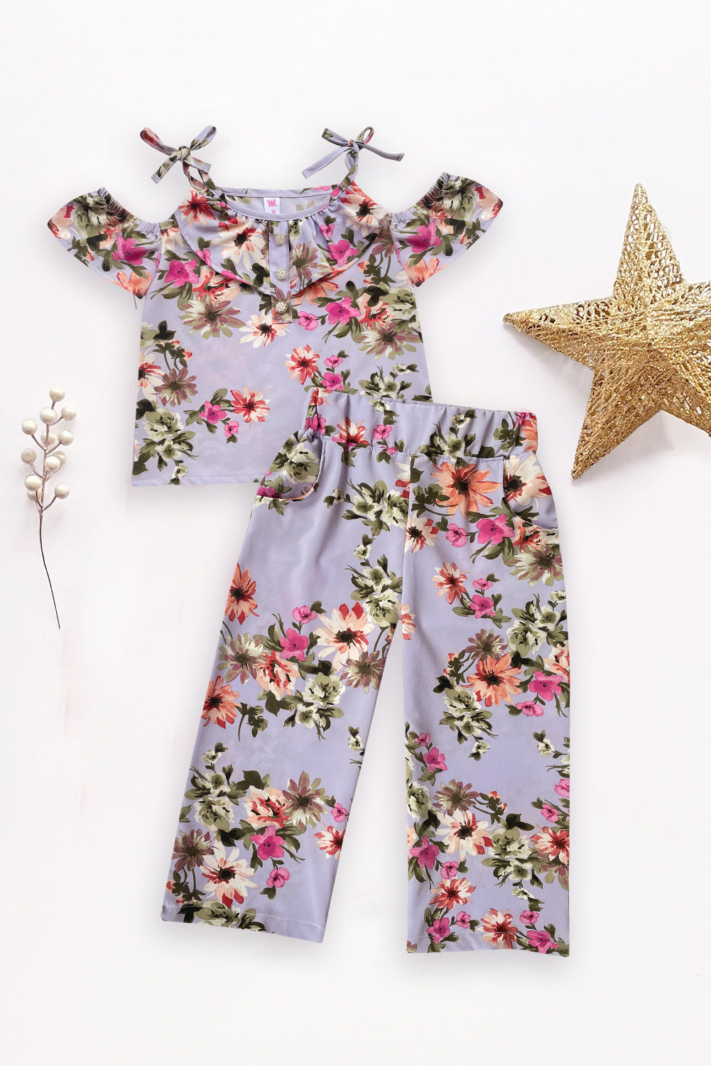 Conjunto de blusa con volantes y pantalon palazo