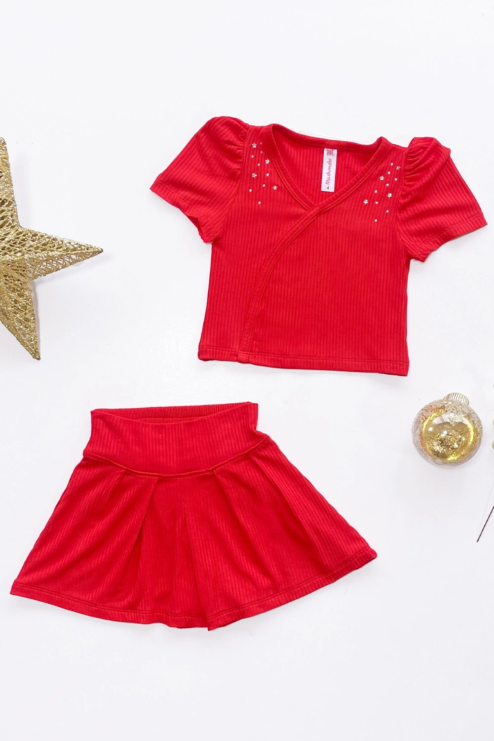 Set Polo Asimétrico y Short con Pinzas