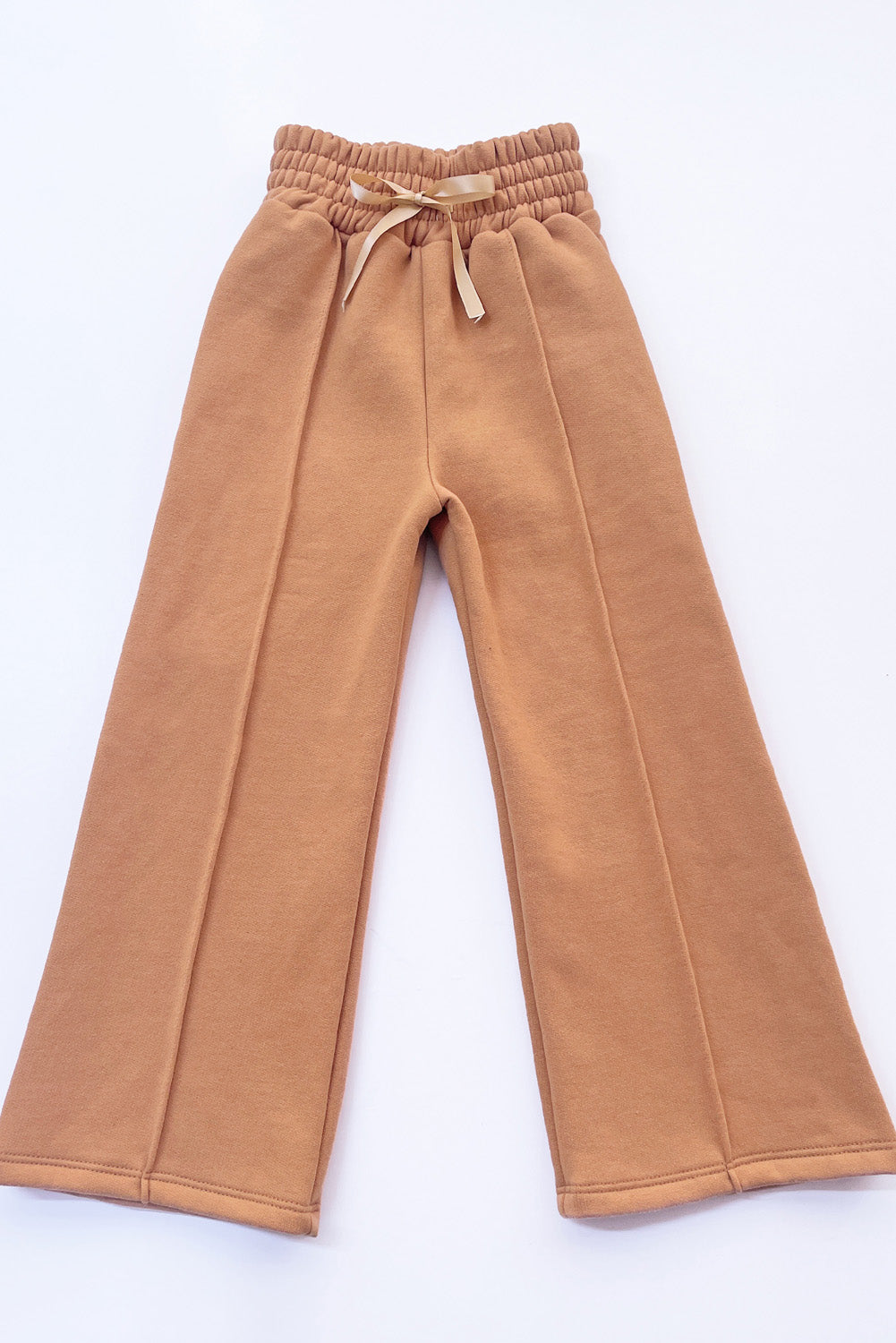 Pantalón buzo con pretina alta