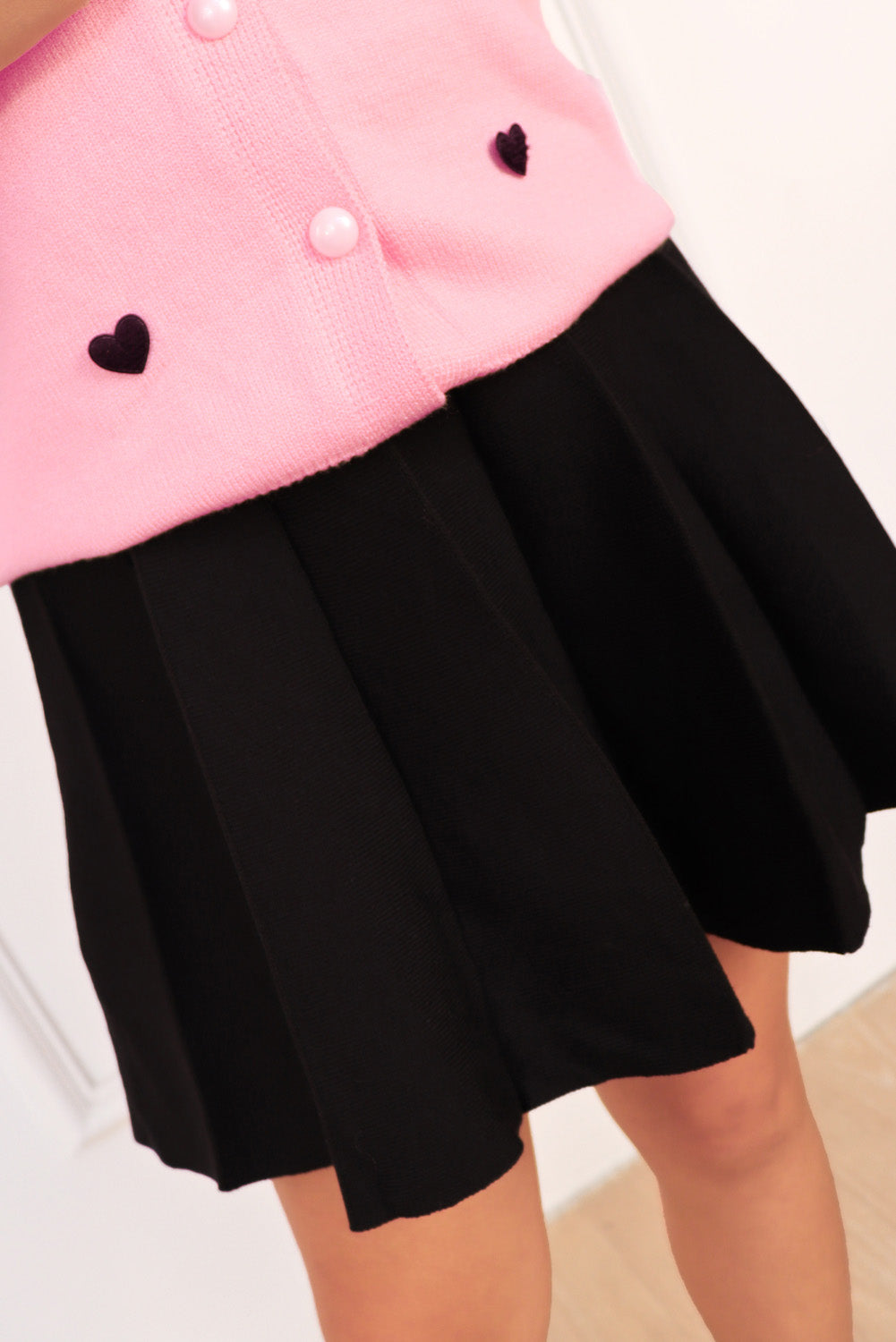 Set de Falda + Chompa con Corazones y Lazo