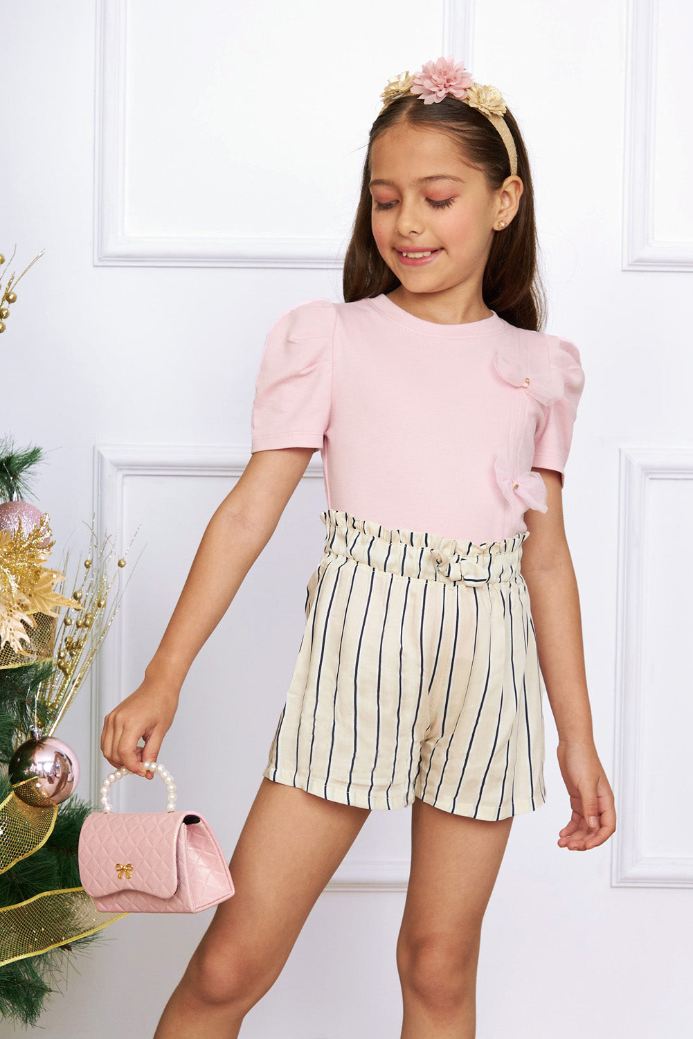 Short con pretina elasticada y detalle de lazo