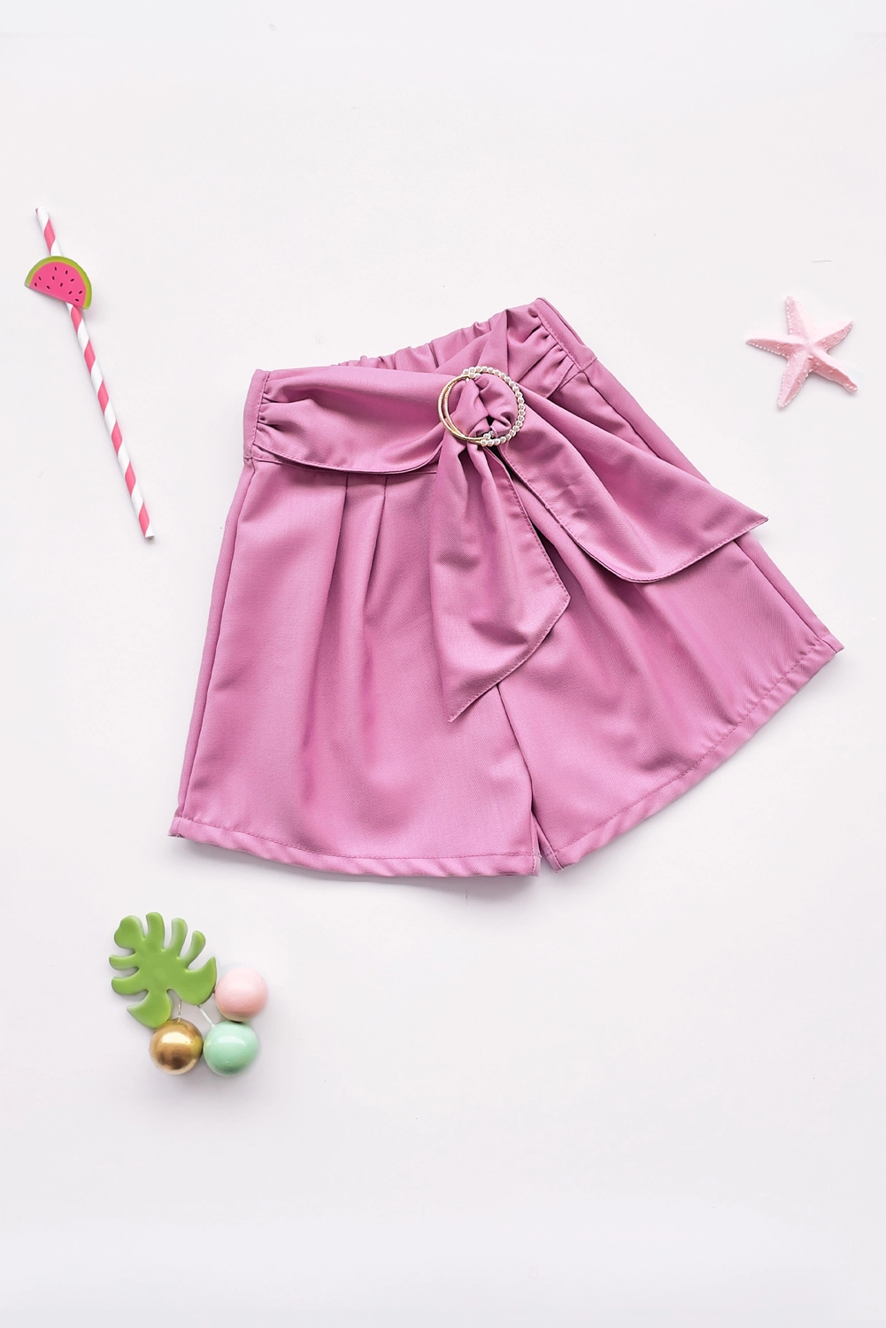 Short con Pinzas y Lazo para Niña