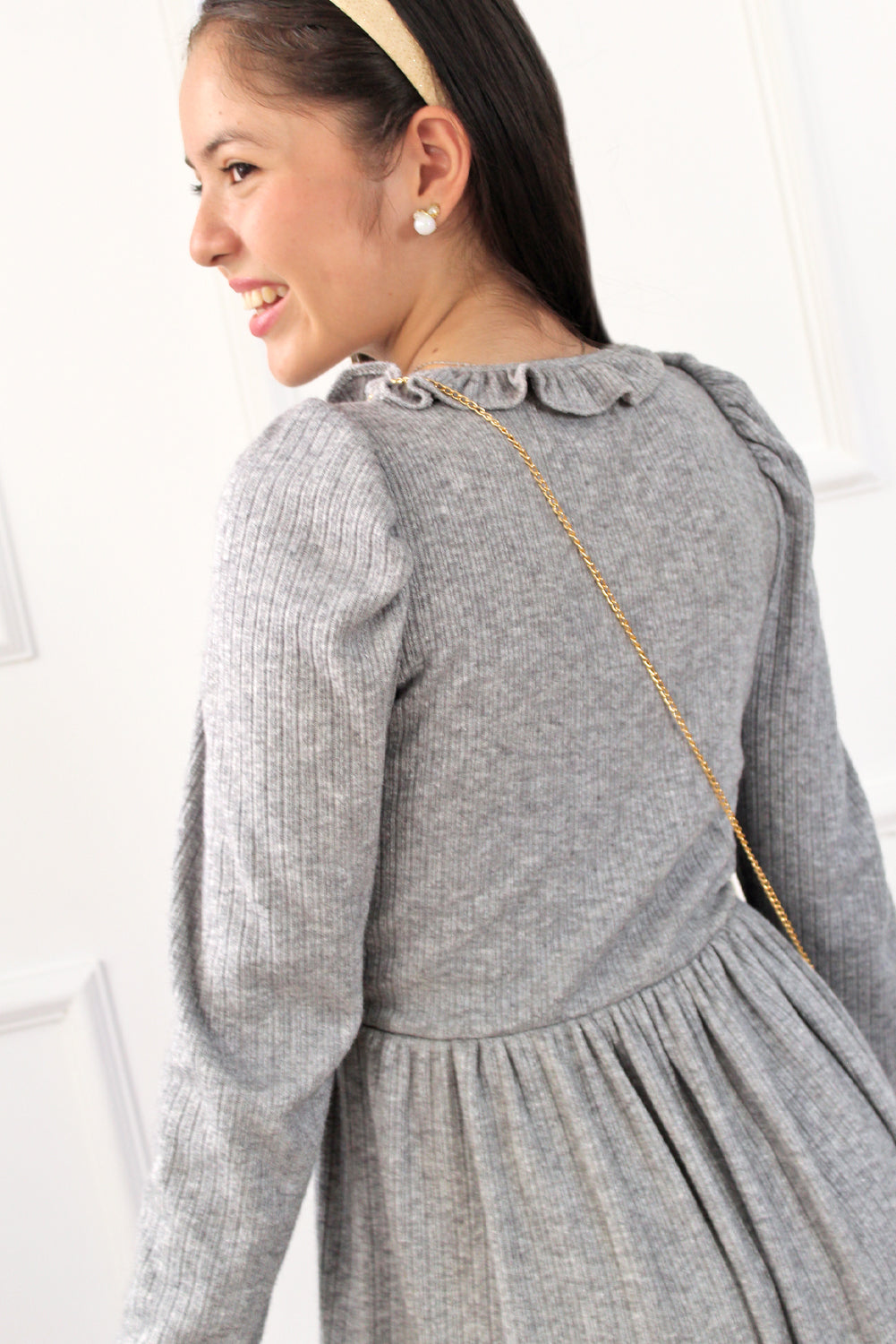 Vestido casual para niña en tejido canalé con cartera