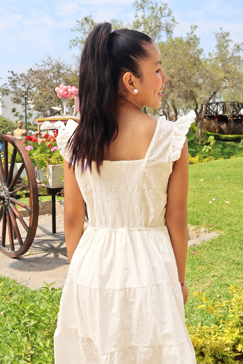 Vestido en Brodery con Escote Corazón y Faldón en 3 Tiempos