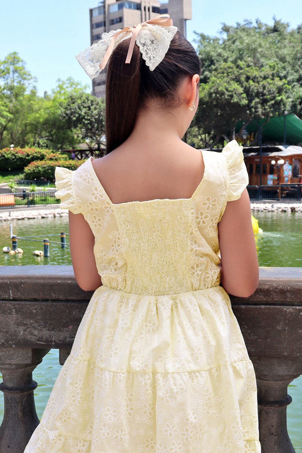 Vestido en Brodery con Escote Corazón y Faldón en 3 Tiempos