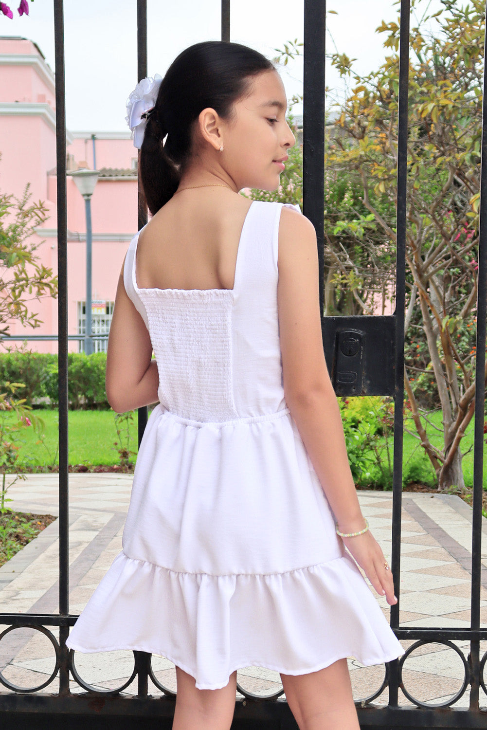 Vestido con Volantes y Multiagujas