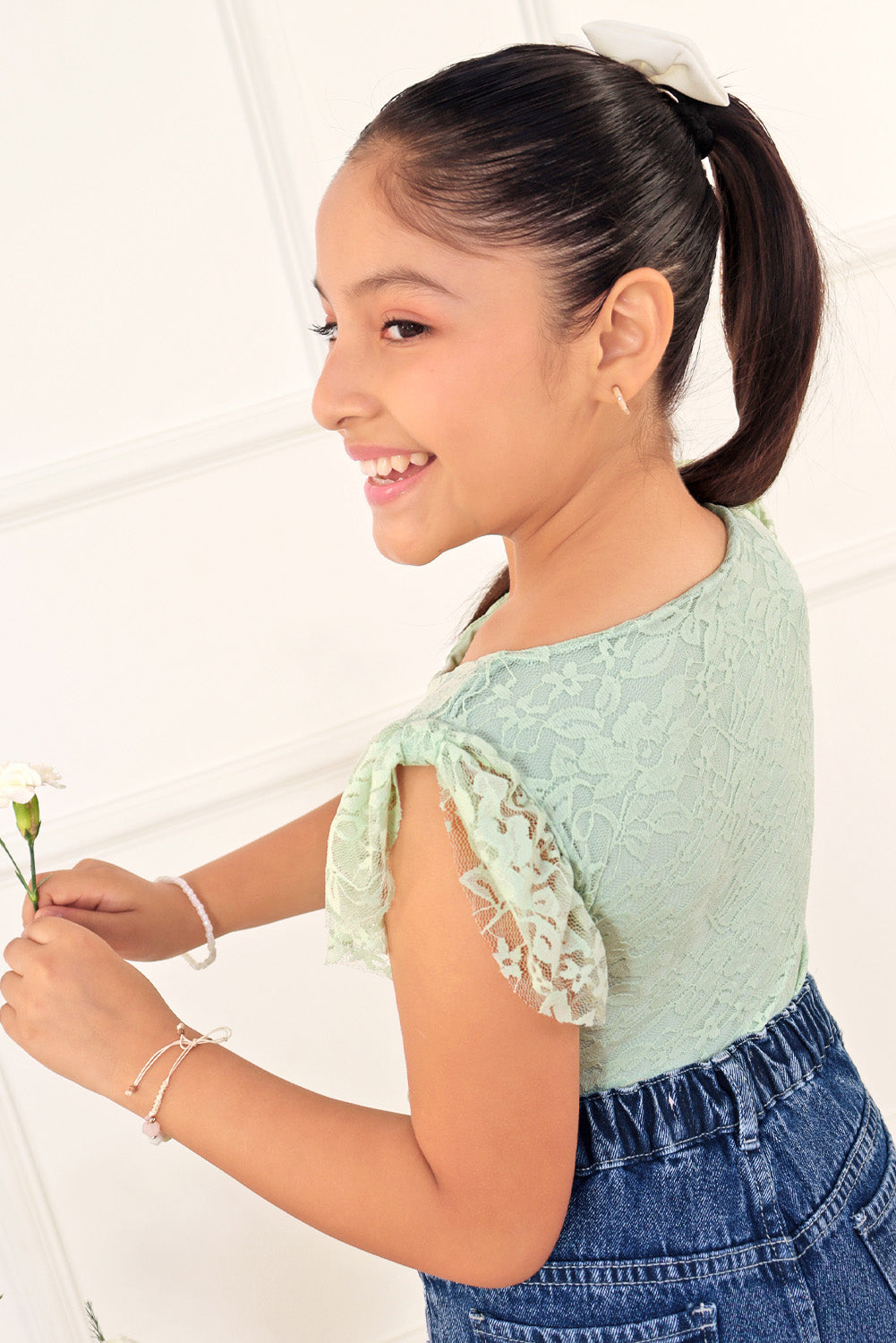 Body de encaje manga recogida que forma lazo y escote redondo