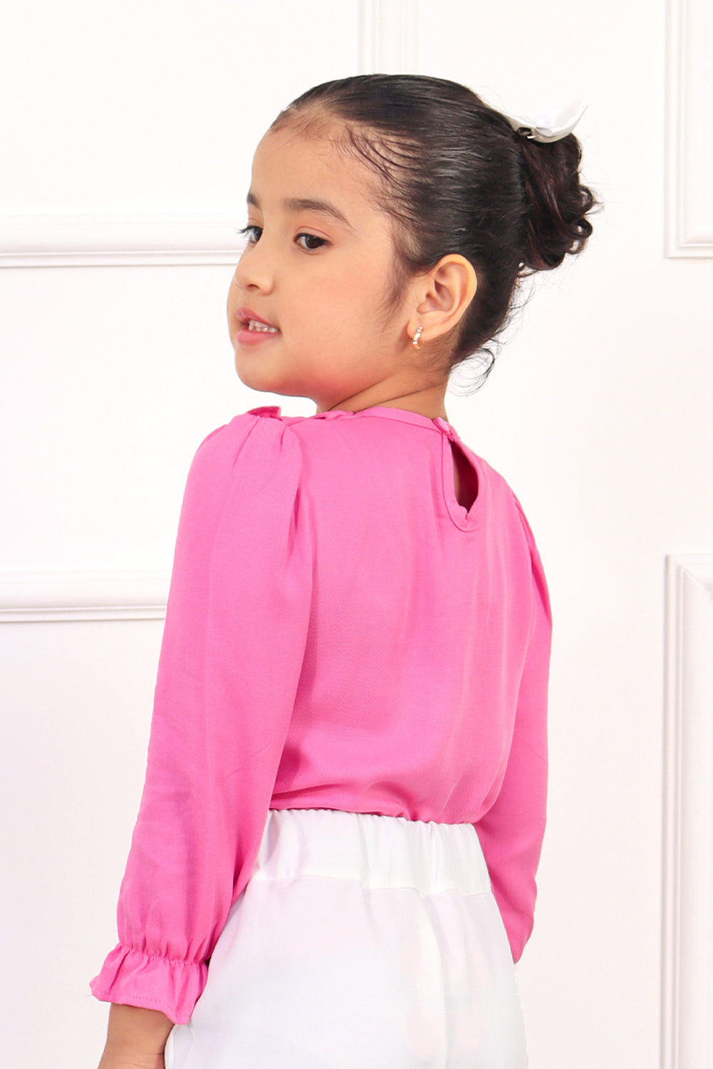 Blusa para Niña con Cuello BB, Volantes y Pechera