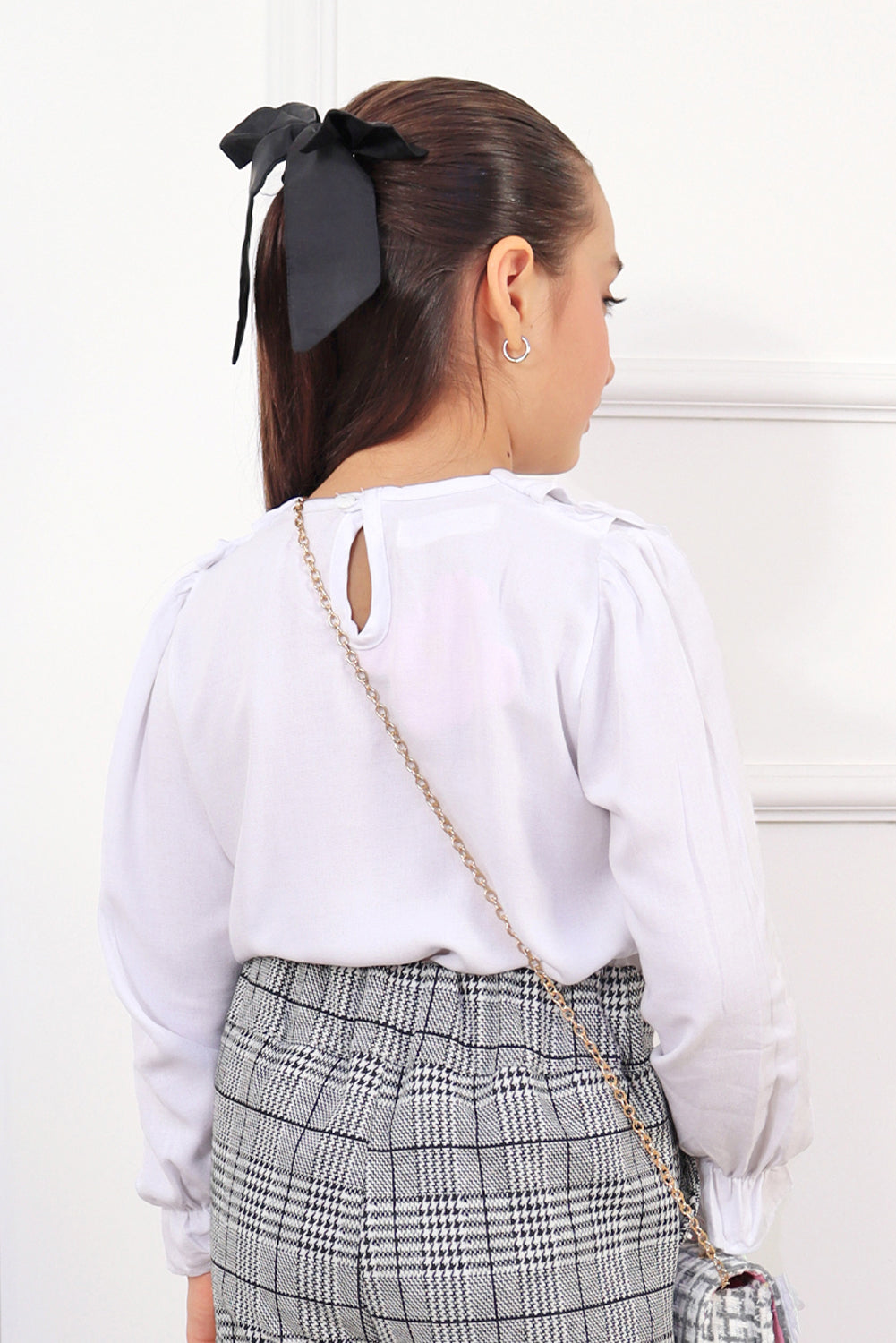 Blusa para Niña con Cuello BB, Volantes y Pechera