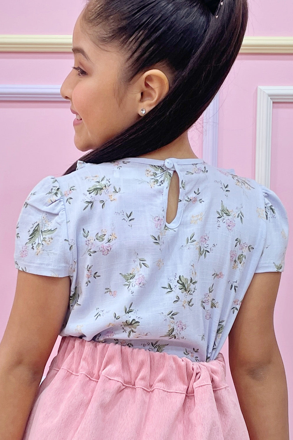 Blusa Floreada con Cuello Bebé