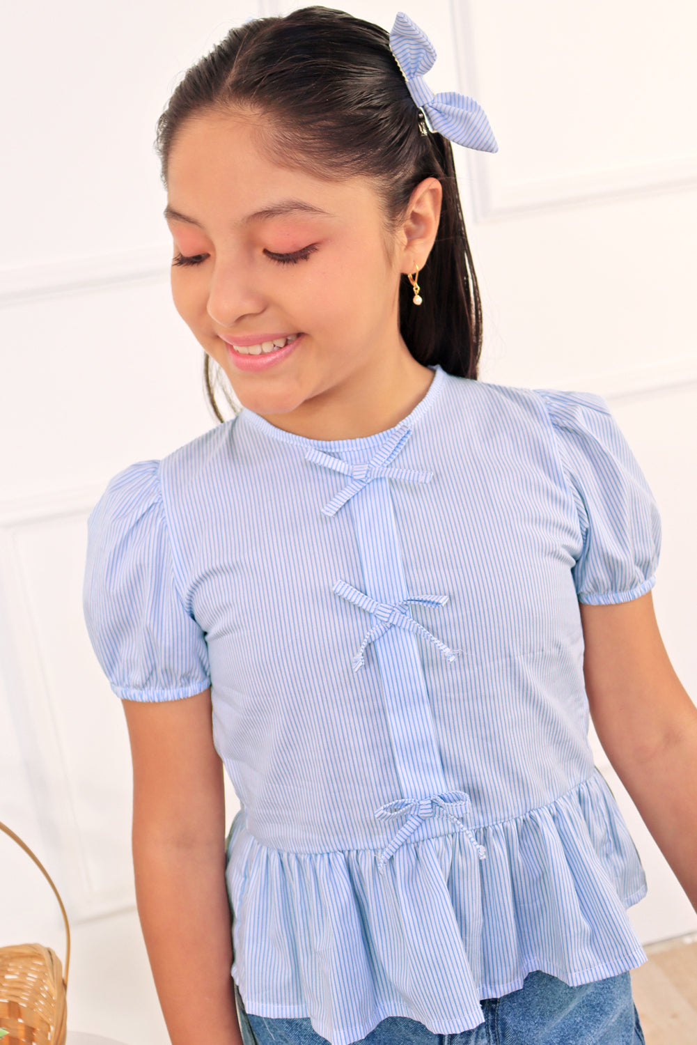 Blusa manga corta con Lazitos en delantero y bello faldon recogido