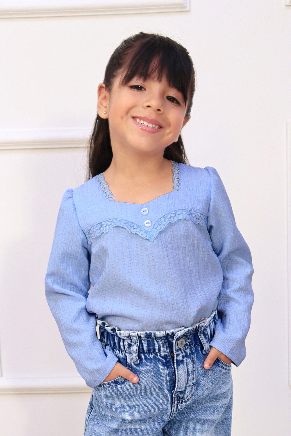 Blusa Labrada con Encaje