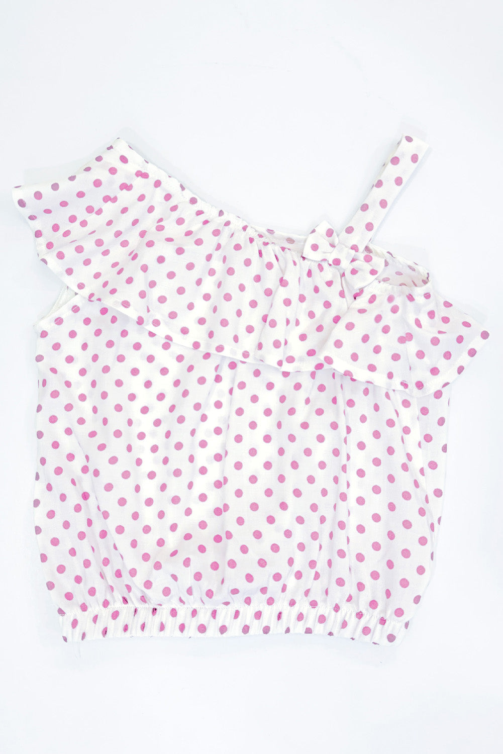 Blusa Asimétrica con Volante y Estampado Polka Dots