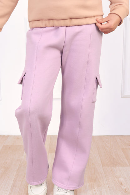 CONJUNTO DE POLERA CON ESTAMPADO Y BUZO CARGO ELASTICADOS