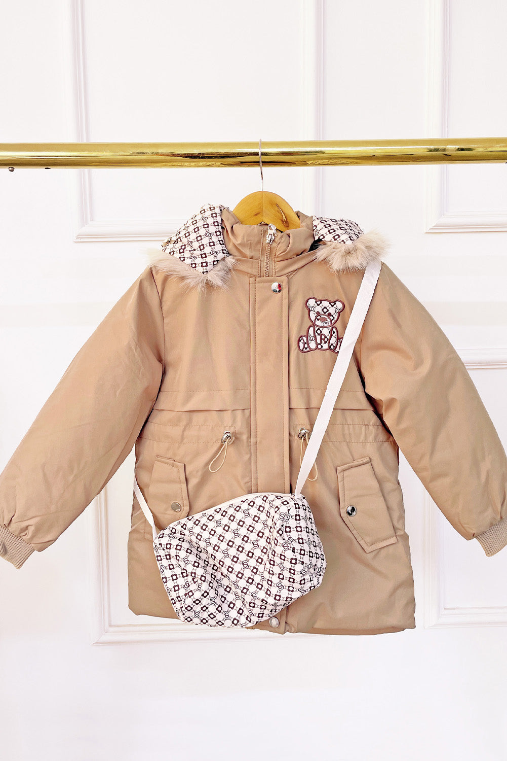 Chaqueta Impermeable con Cartera