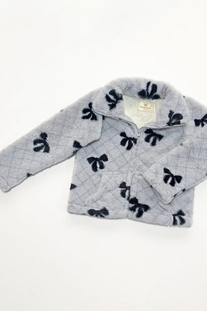 CHAQUETA DE PELUCHE ESTAMPADO CON CIERRE Y CUELLO ALTO
