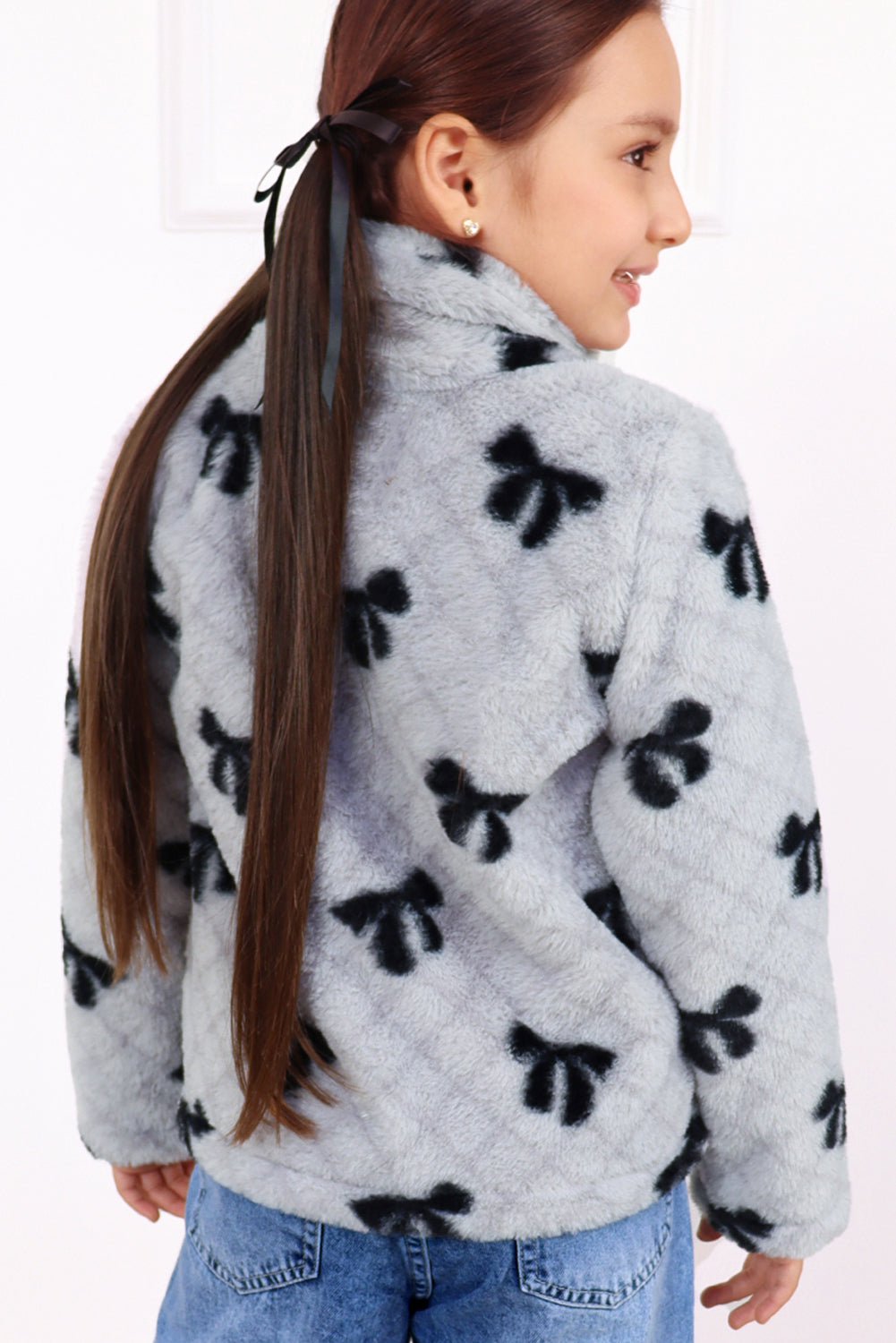 CHAQUETA DE PELUCHE ESTAMPADO CON CIERRE Y CUELLO ALTO