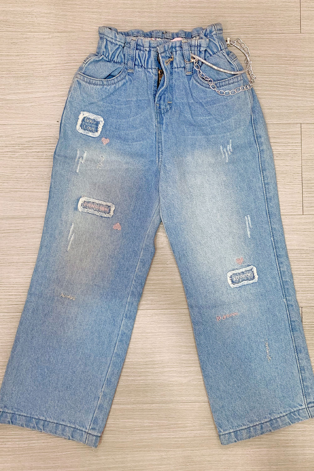 Pantalón Jean con Bordado y Pedrería