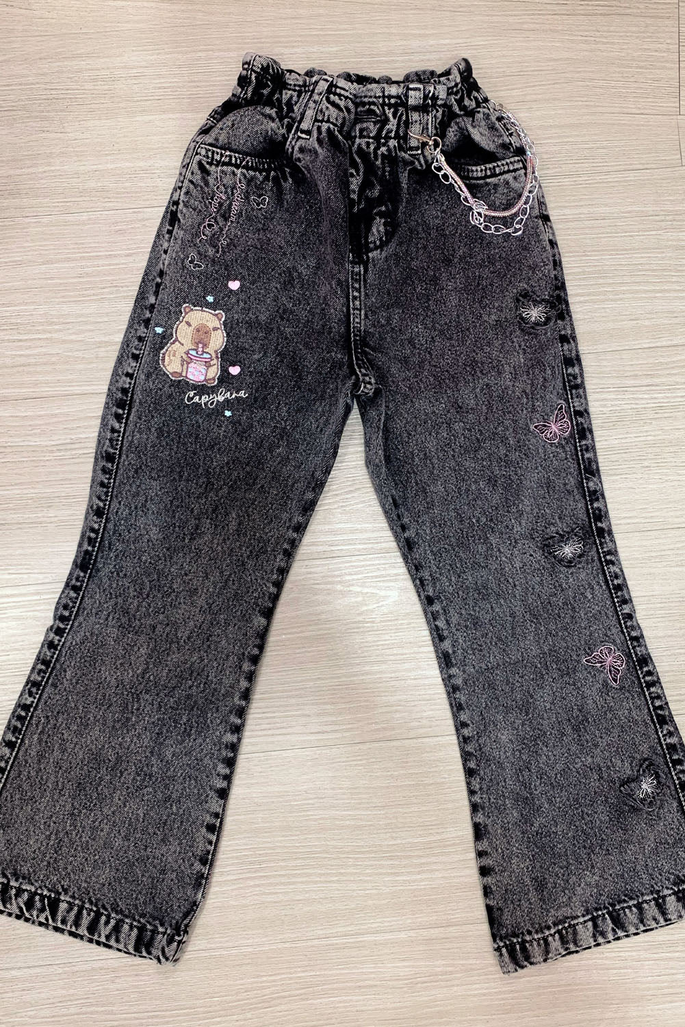 Pantalón Jean con Capibara y Mariposas