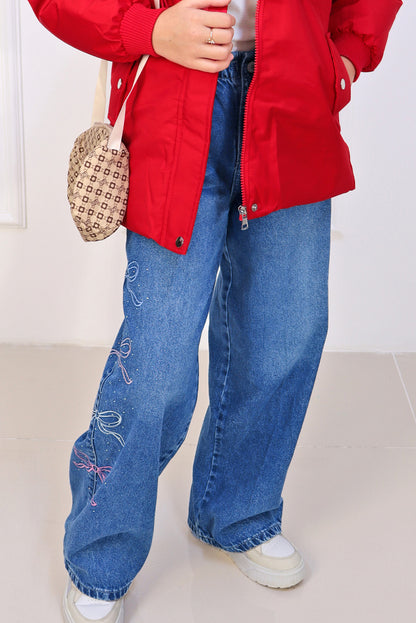 Pantalón Jean con Bordado de Lazos y Pedrería