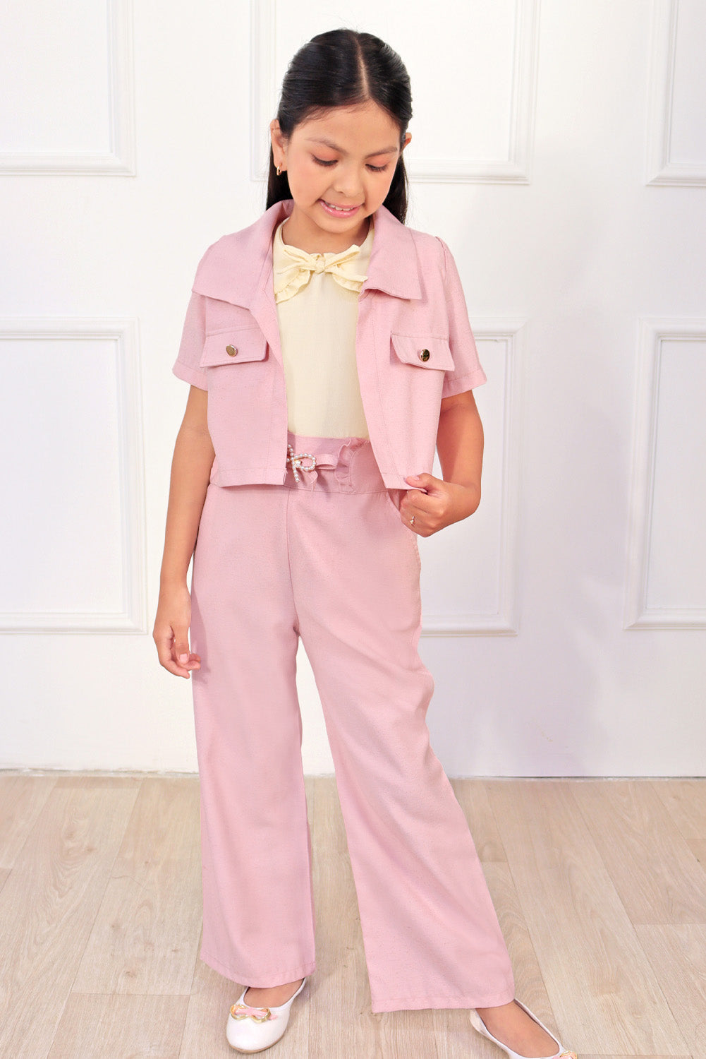 Conjunto de Chaqueta Crop y Pantalón de Pretina Alta