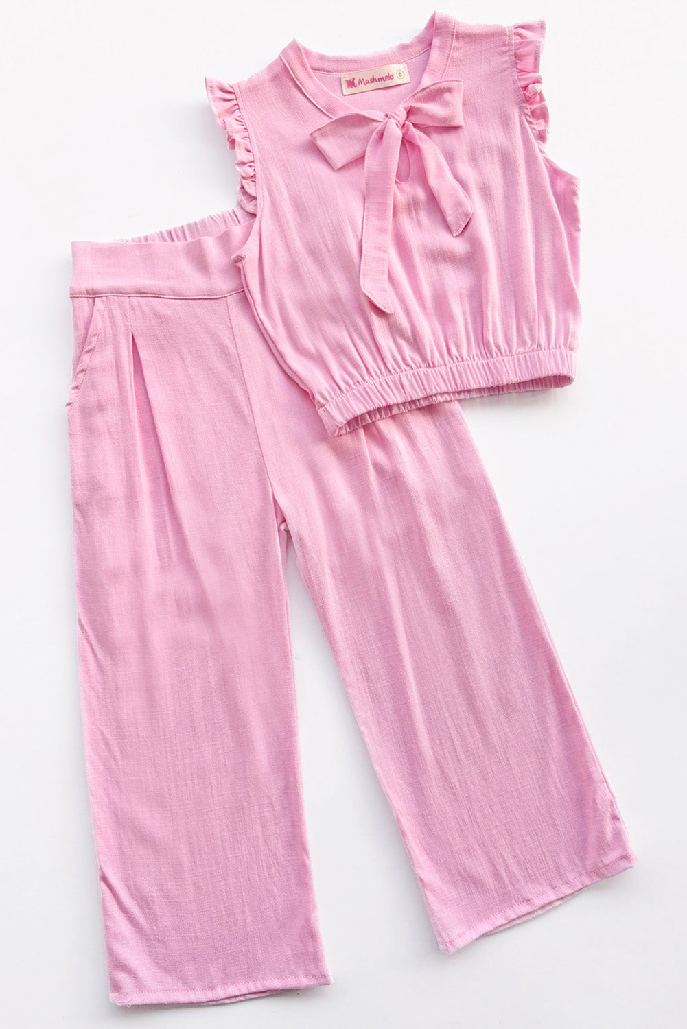 Set de blusa con mangas tipo alitas y pantalón con pinzas