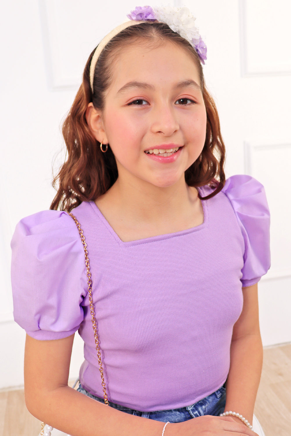 Top de rib de escote cuadrado con mangas tableadas y gran lazo en espada de popelina