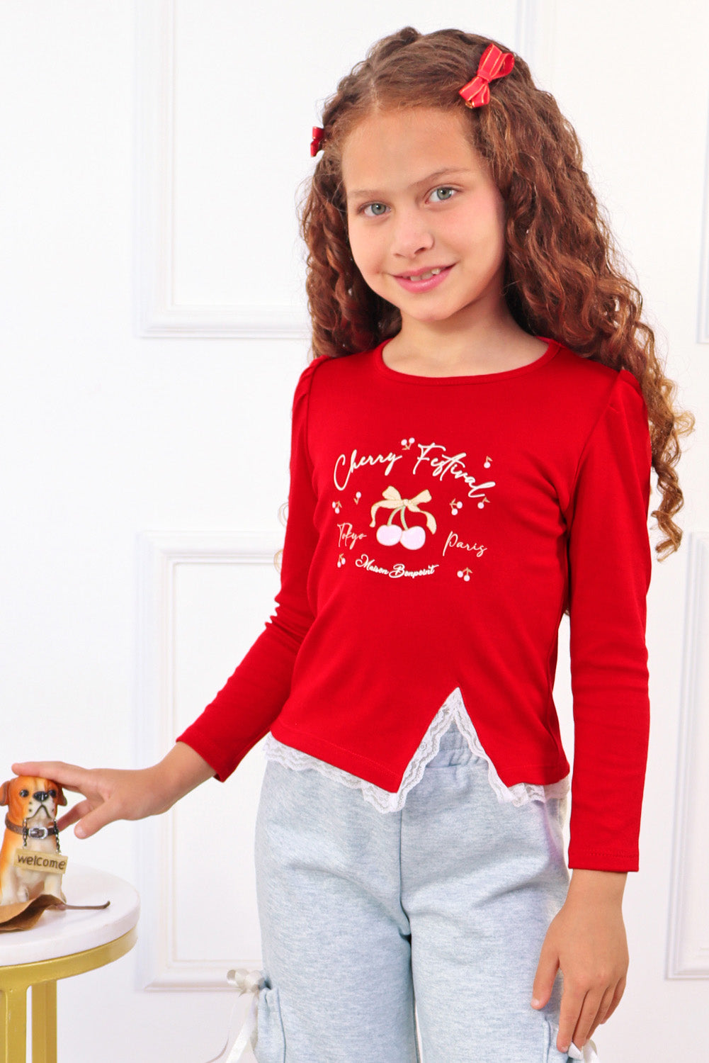 Polo con Estampado y Detalles de Greca Labrada