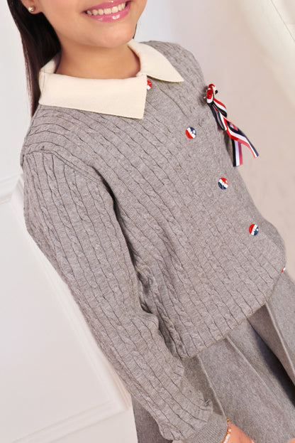 Set de Falda y Chompa Cuello Camisero con Bordado