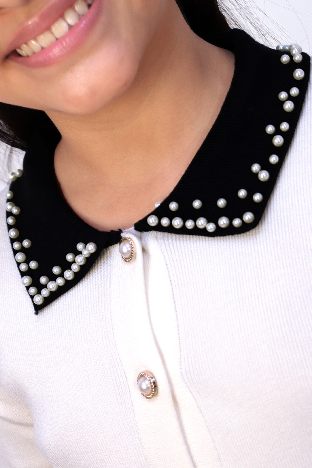 Set de Falda y Chompa con Perlas en Cuello