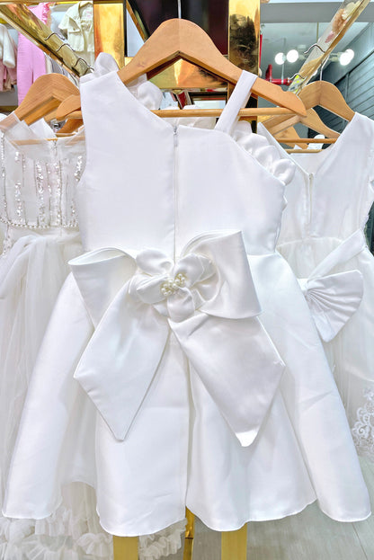 Vestido con Escote Asimétrico