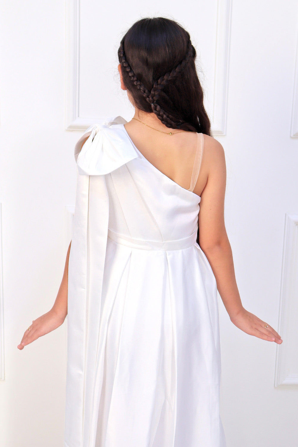 Vestido en Seda con Lazo en Hombro