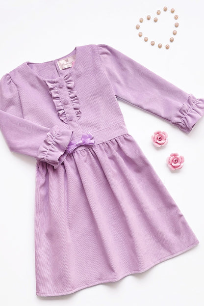 Vestido con Volantes en pechera y Puños