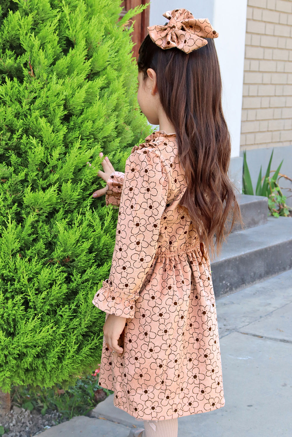 VESTIDO DE CORDUROY CON VOLANTE EN CUELLO, CANESU Y PUÑOS