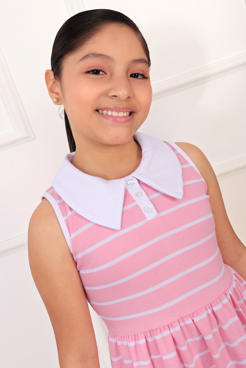 Vestido con Cuello Camisero y Faldón Recogido