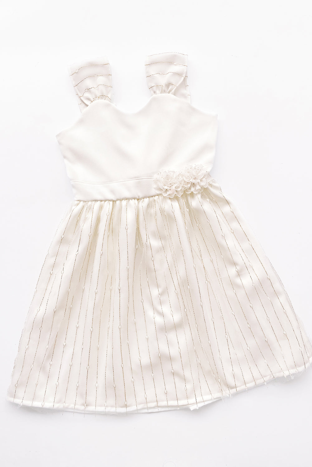 Vestido con Doble Faldón de Tull y Escote Corazón