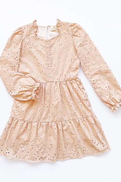 Vestido Brodery con Escote Corazón y Volantes